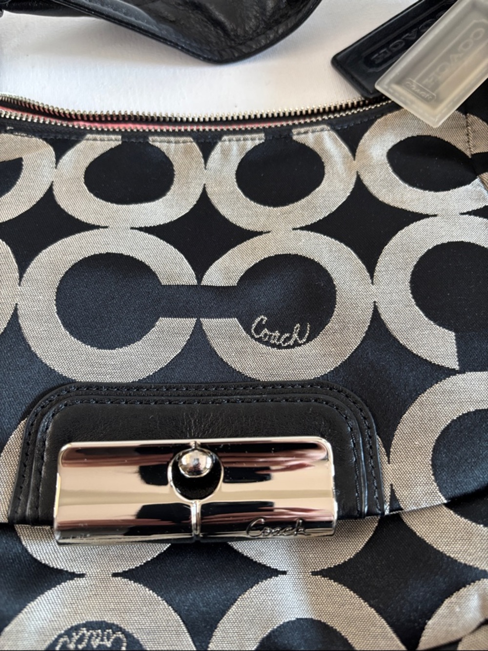 Coach Black & Cream Signature Shoulder Bag - Picture 12 of 16